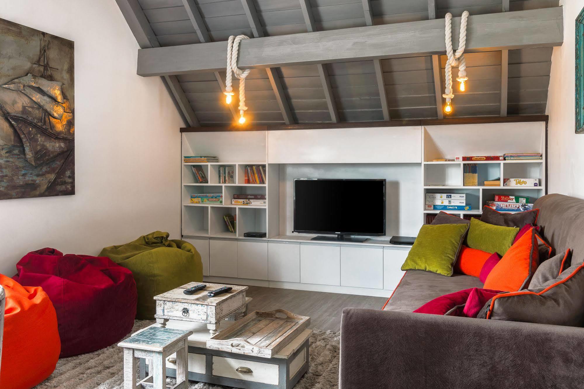 Kent Cottage Нувара Елия Екстериор снимка