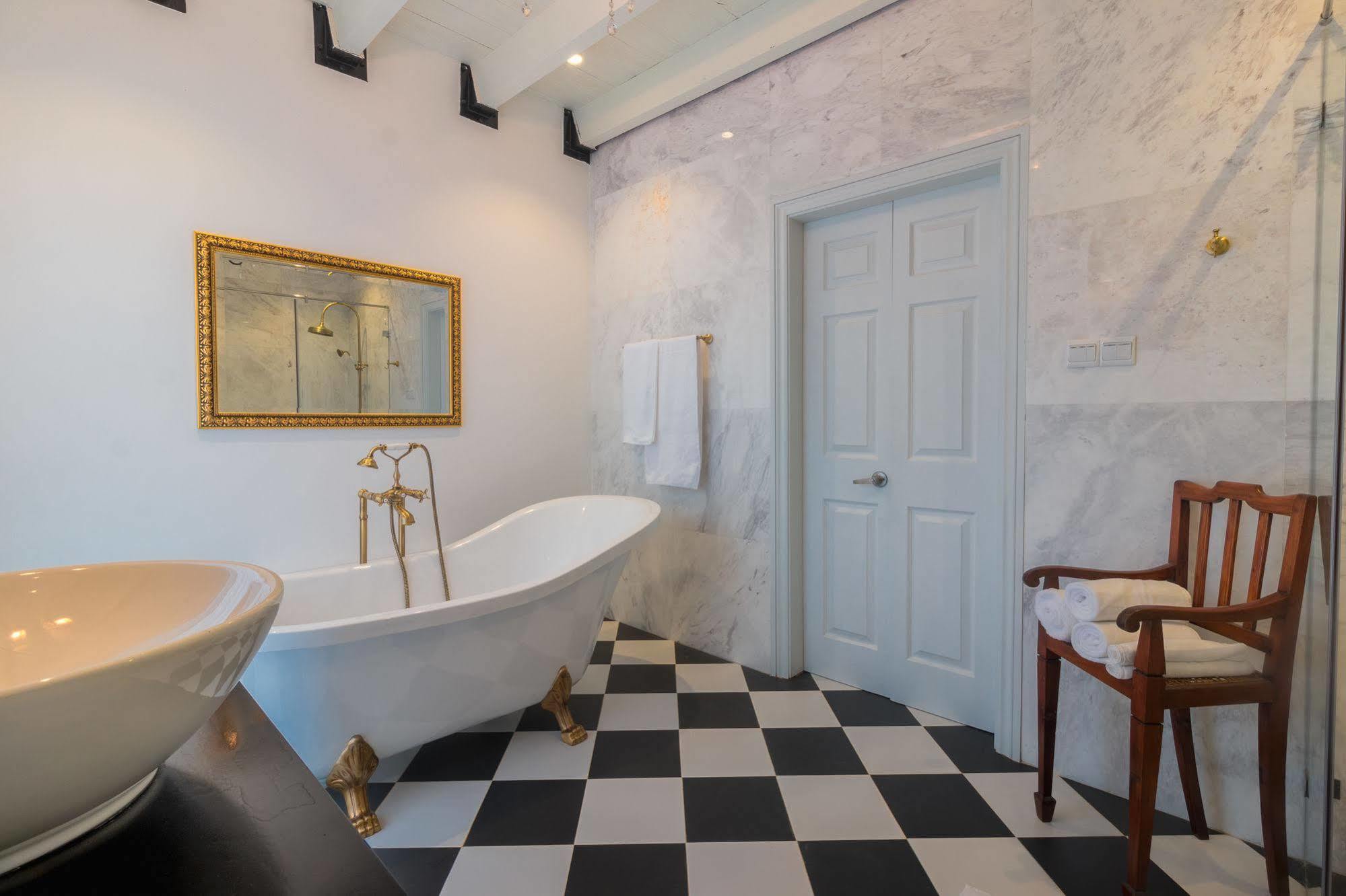 Kent Cottage Нувара Елия Екстериор снимка
